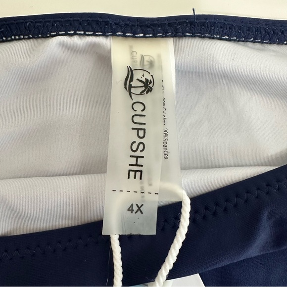 Cupshe Womens Navy Bikini Bottom with Embroidered Flowers on Hips (Sides) 4X - Picture 5 of 7